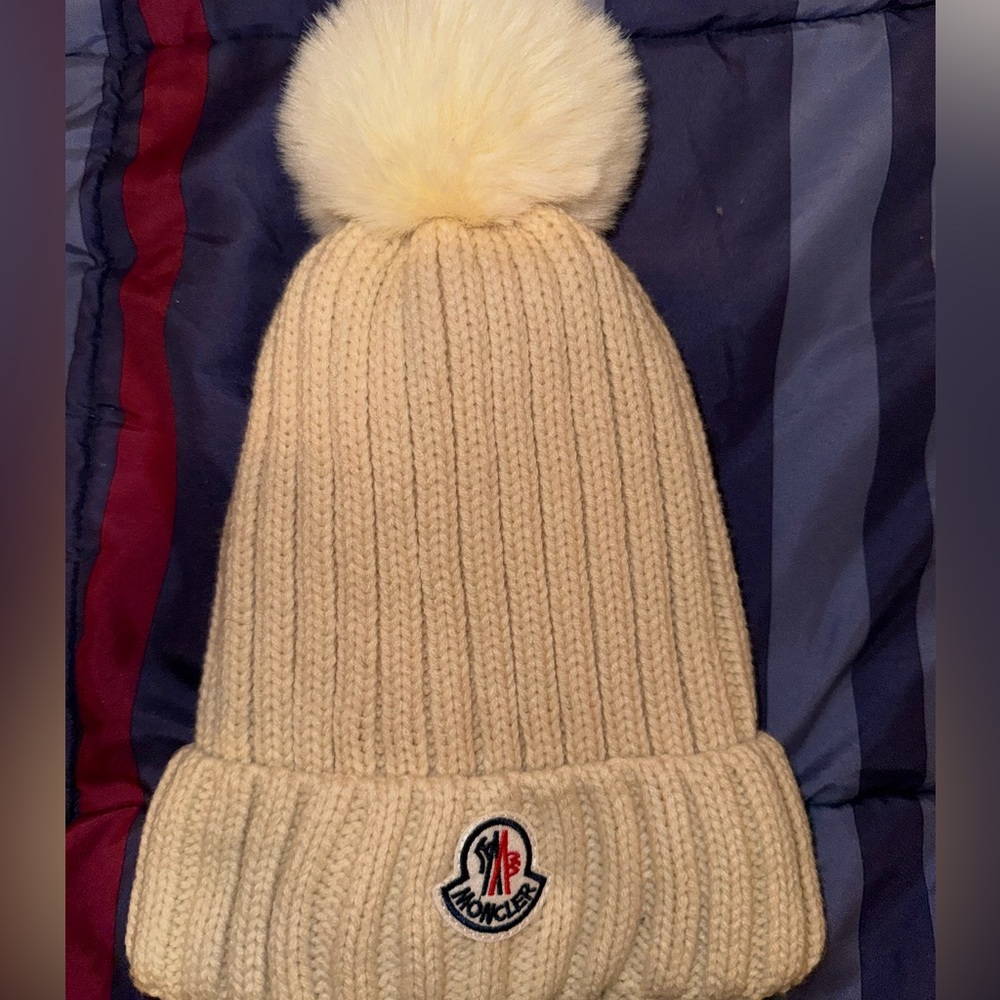 Moncler winter hat